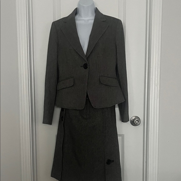 Elegant Women's Brown tweed Blazer and Skirt Set - Picture 1 of 7